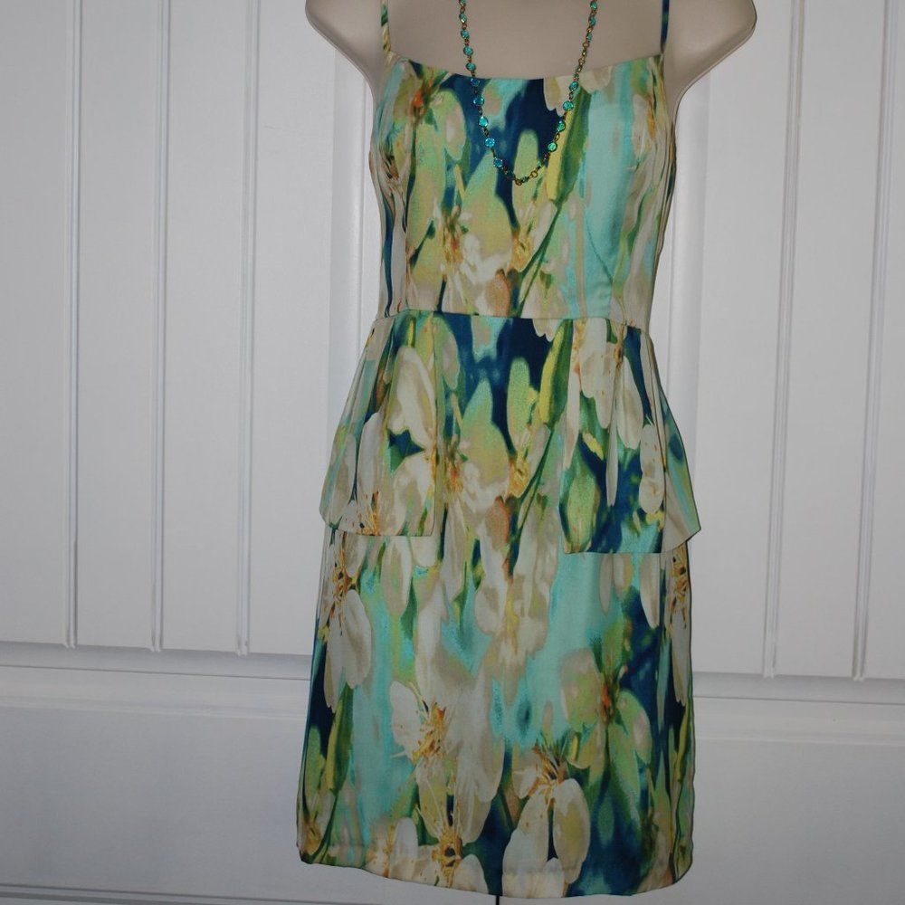 🌸✨ Elevate Your Style: Beautiful BB Dakota Dress Size 8 with Adjustable Straps!